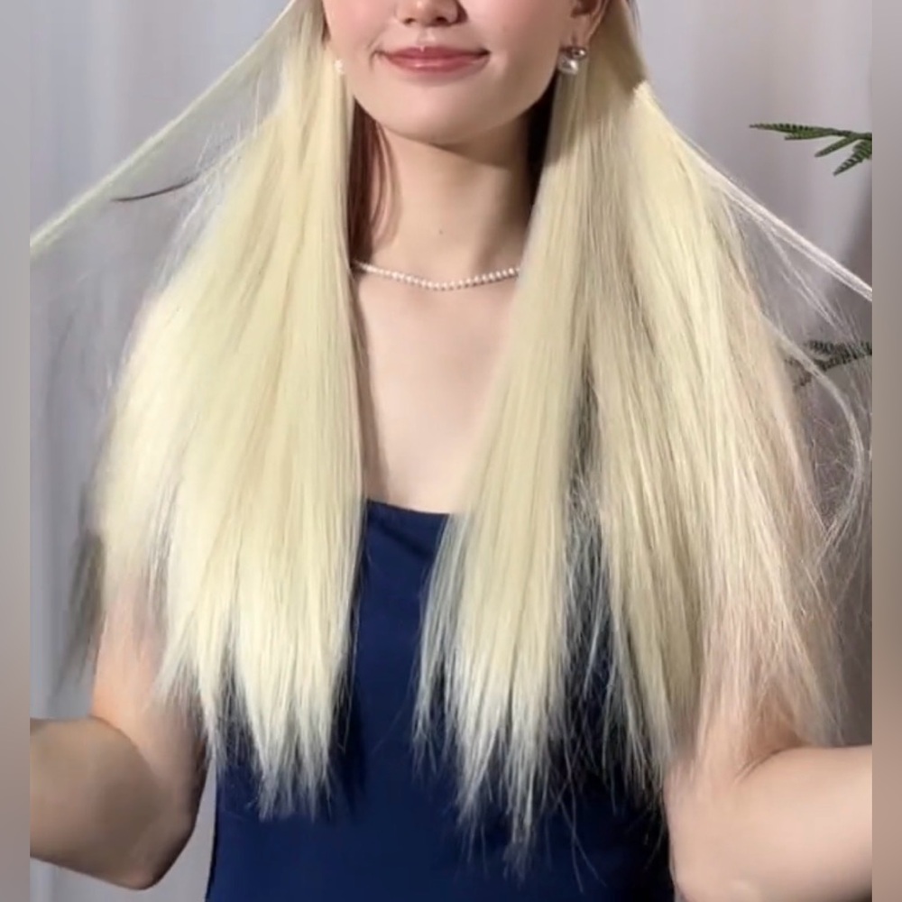 22” Synthetic Clip-In Hair Extensions Platinum Blonde Straight Full Set - Picture 2 of 7